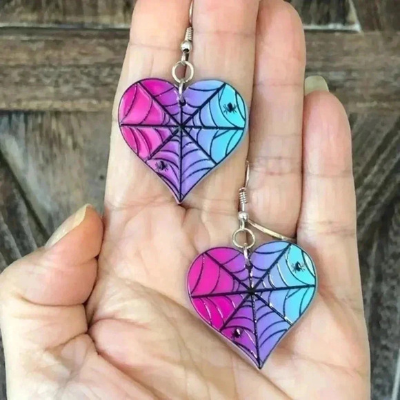 Hearts in Spider Webs Unique Halloween Drop Earrings NWT - Picture 1 of 3